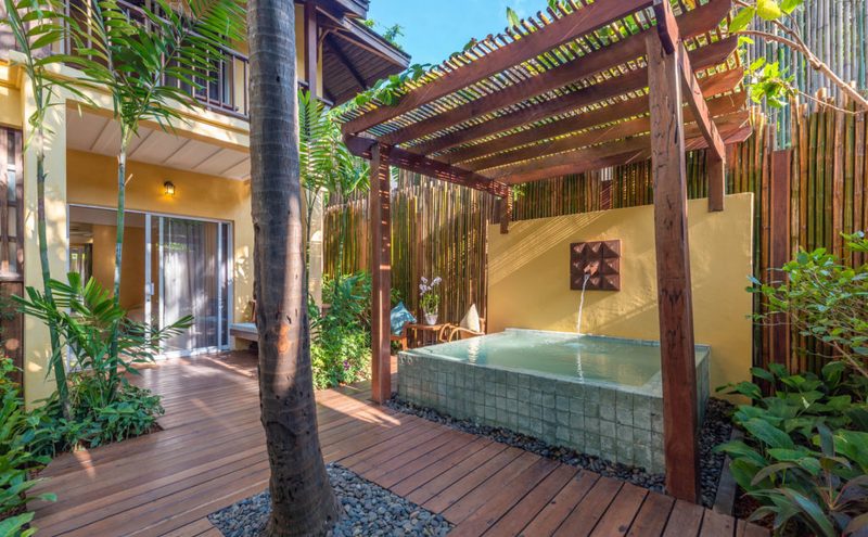 Deluxe Garden Court private outdoor space