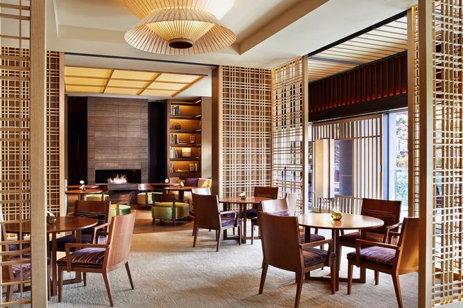 Lobby lounge