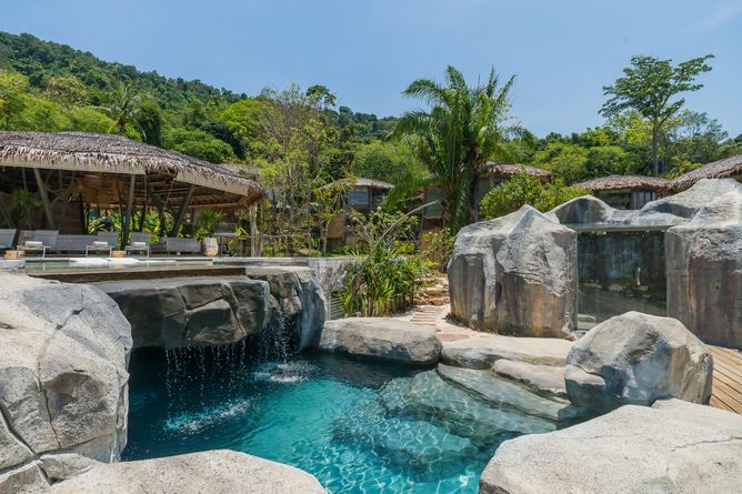Waterfall pool