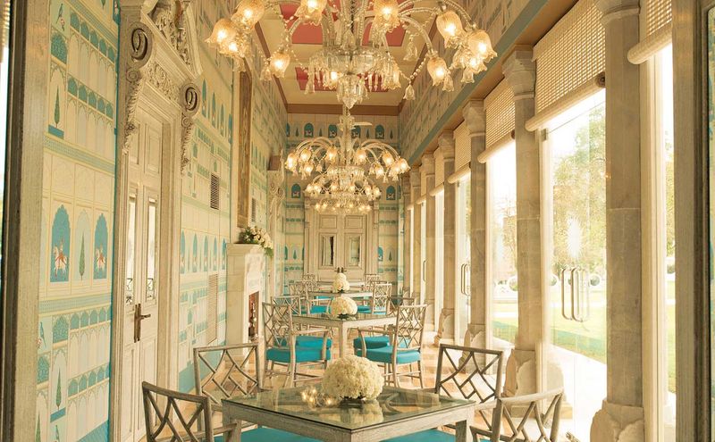 Sumptuous dining room