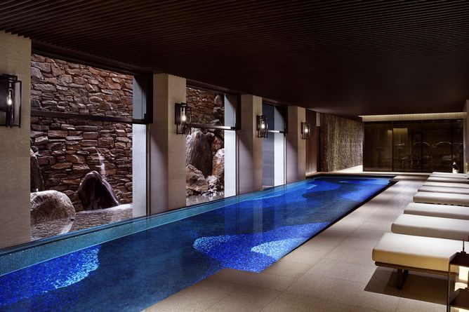 Spa and pool