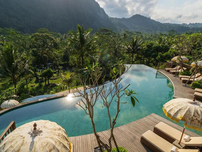 Wapa di Ume Sidemen infinity pool