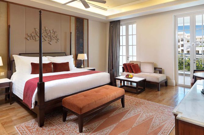 Merchant Room