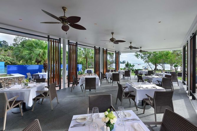 Al fresco dining at The Terrace
