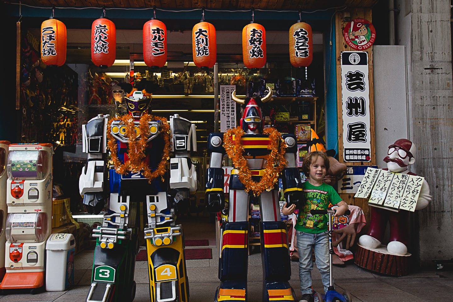 Robots Tokyo Japan family holiday
