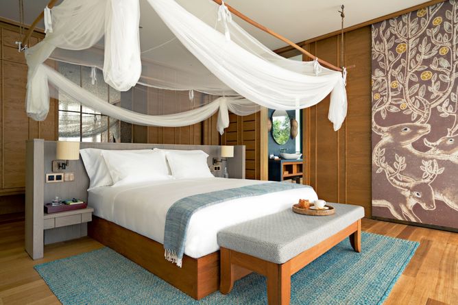 Ocean Pool View Suite Bedroom