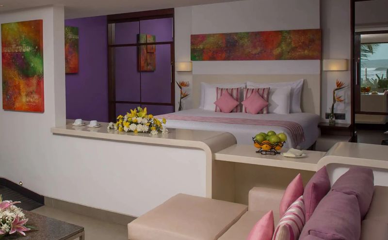 Sea view villa room