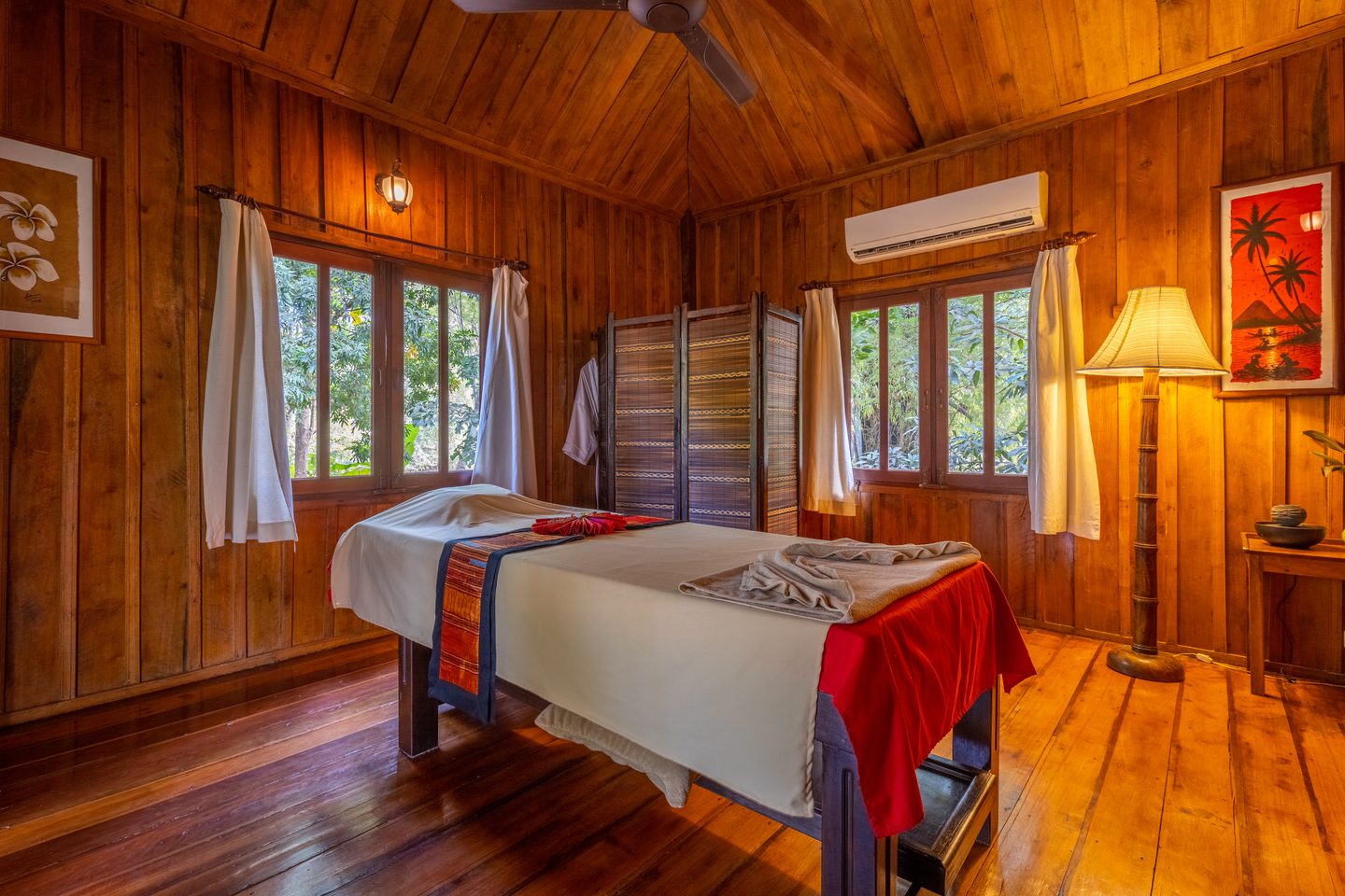 Massage room at La Folie