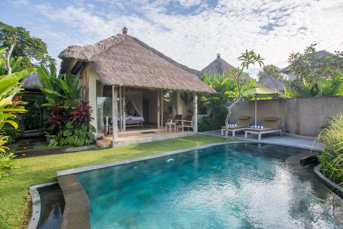 Pool villa