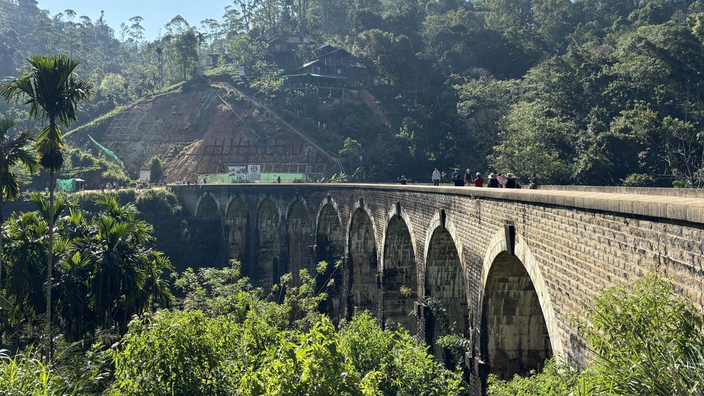 Pekoe trail Sri Lanka viaduct
