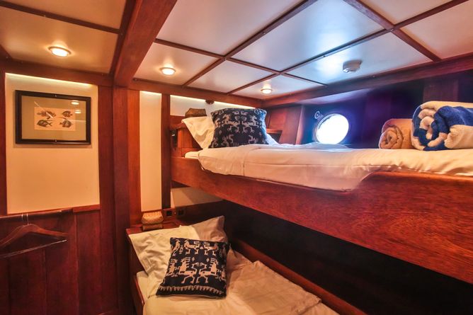 Twin cabin