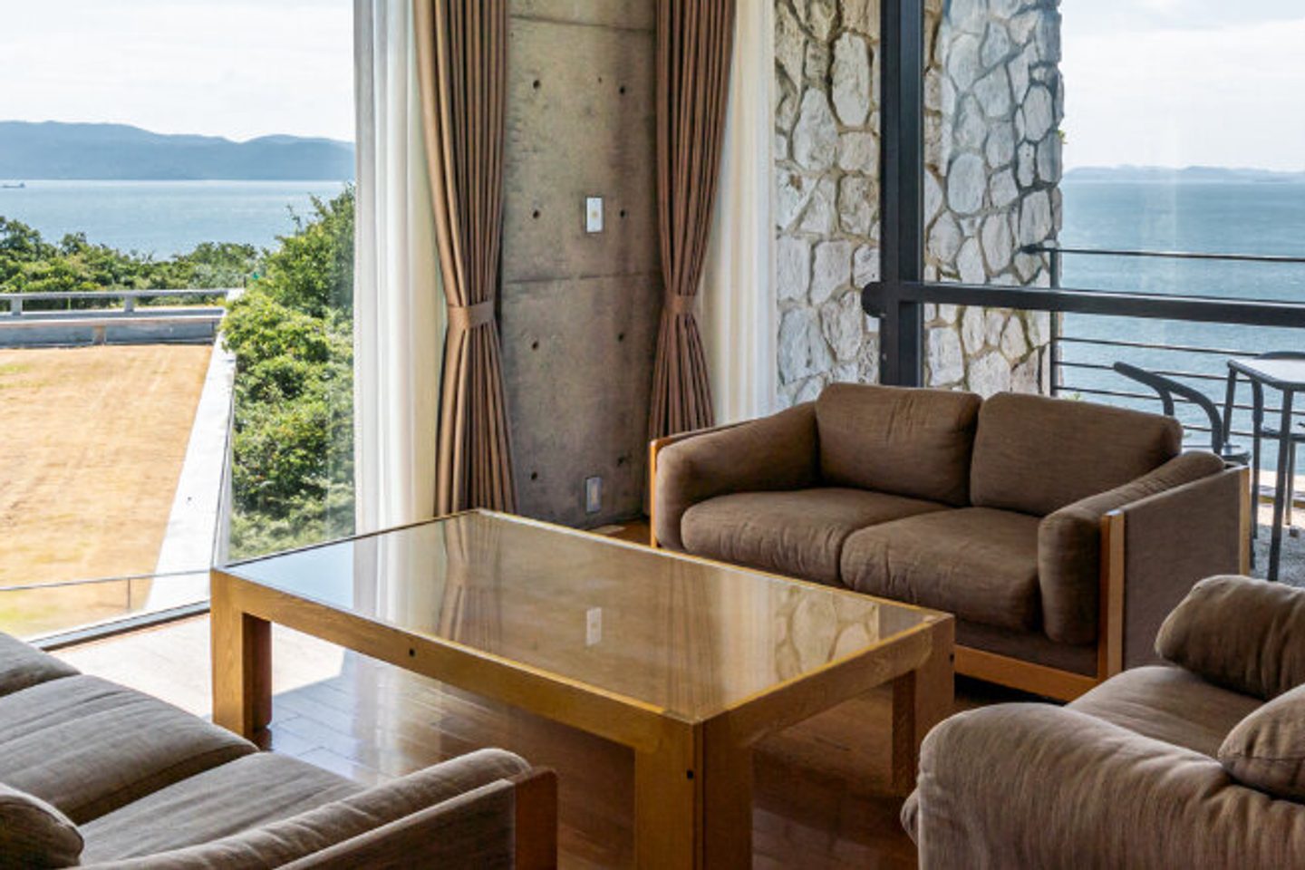 Suite with sea view at Benesse House