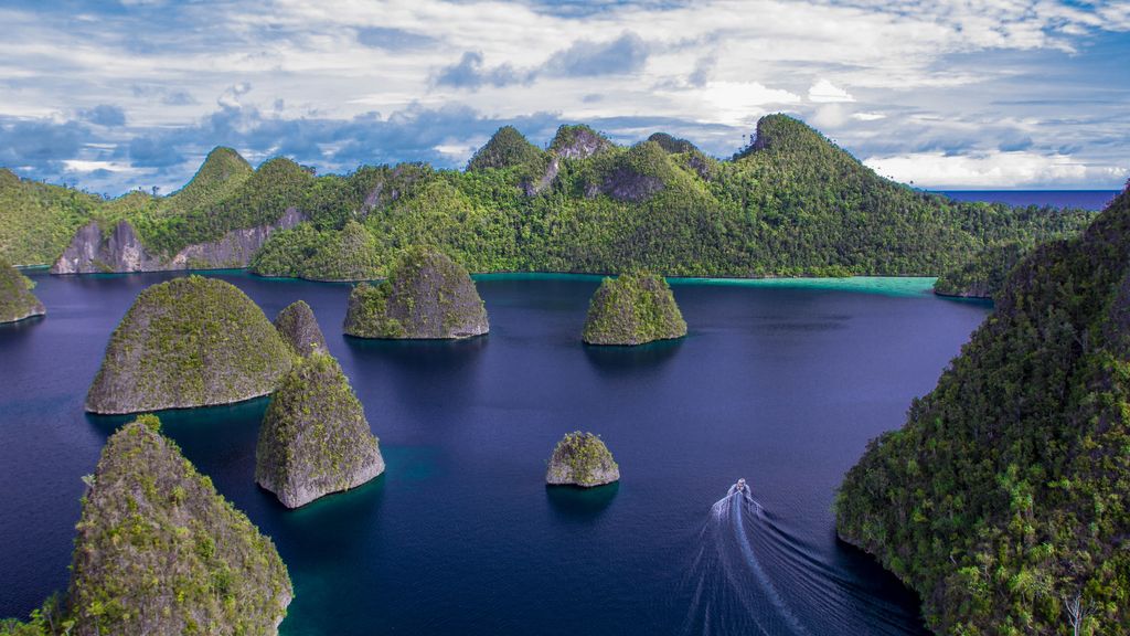 Remote archipelago SeaTrek cruise Indonesia