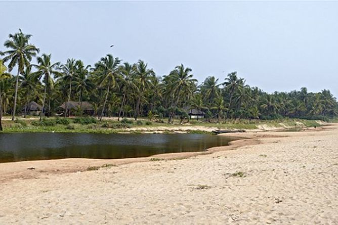 Lagoon nearby