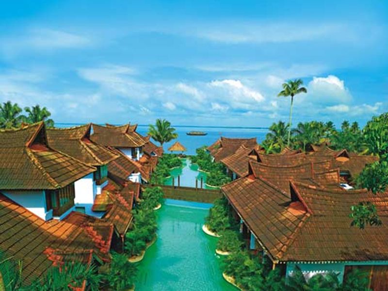 Pool and villas at Kumarakom Lake Resort
