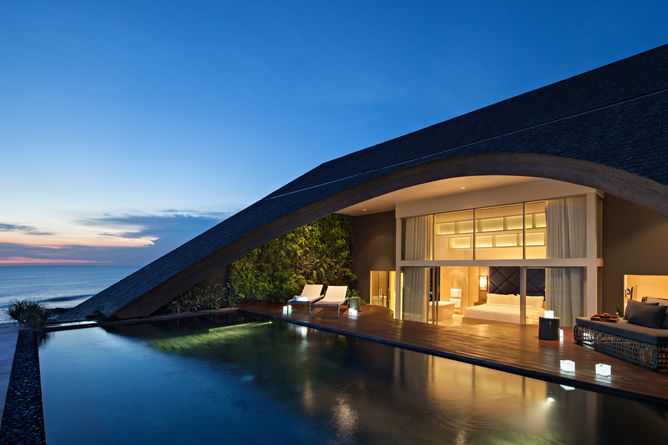 COMO Penthouse Pool Deck