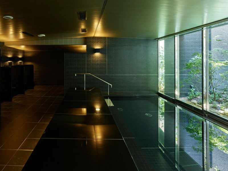 Public bath at The Celestine