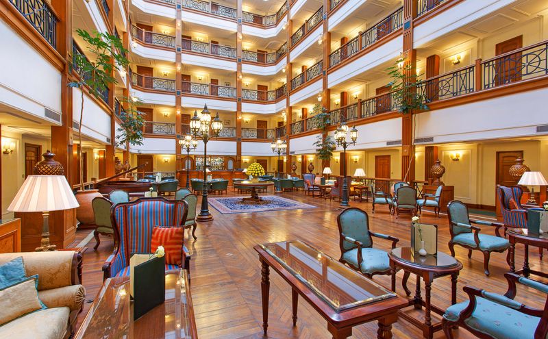 Atrium lounge