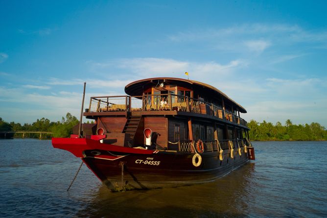 Bassac boat