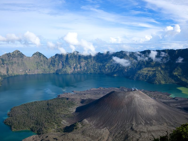 View of Mount Rinjani, Lombok, Indonesia | Selective Asia