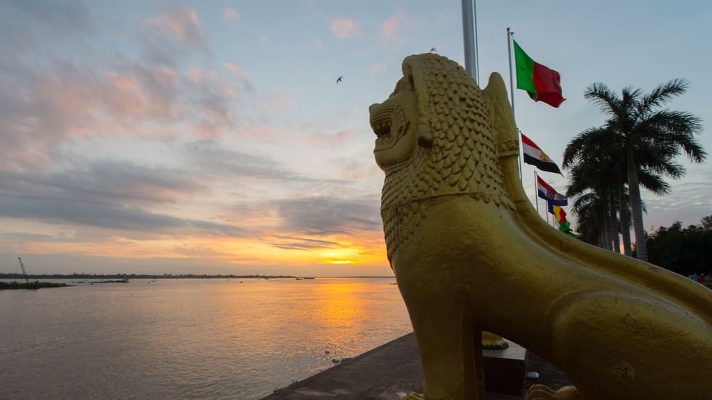 Phnom Penh river at sunrise