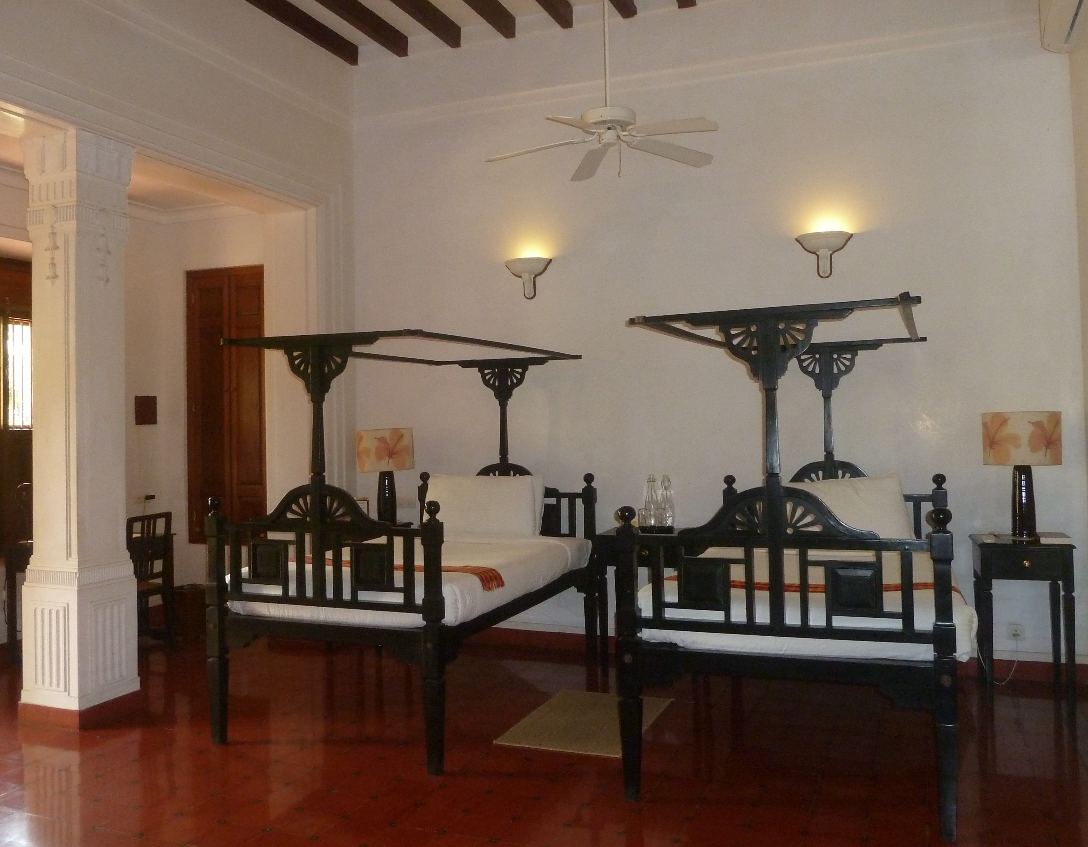 Twin room with traditional furnishings