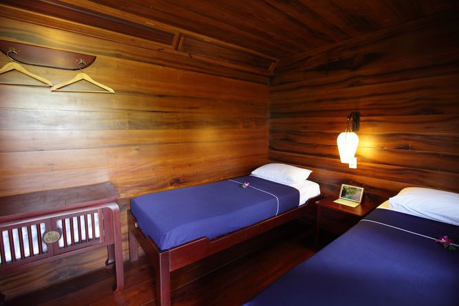 Twin cabin