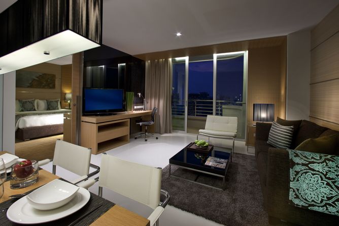 One bed suite living area