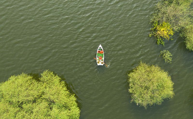 Boating on the dam