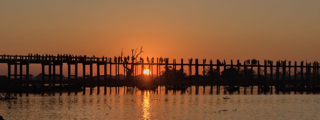 ubein bridge at sunset