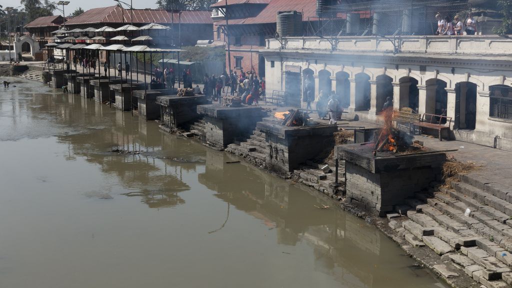 Sacred rituals on the banks of the river