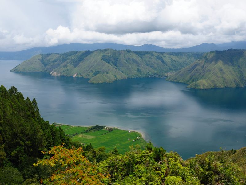 Lake toba