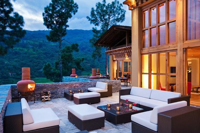 Outdoor terrace - evening