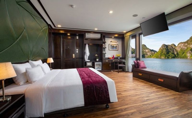 Peony exclusive suite