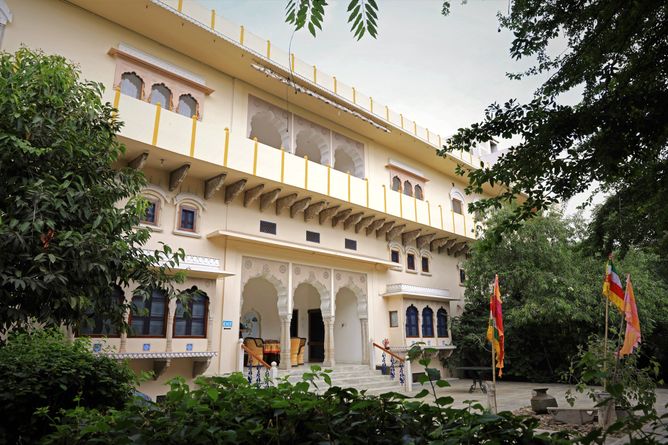 Dera Mandawa