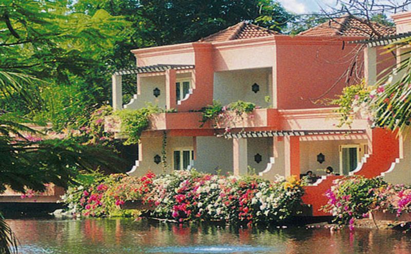 Suites overlooking the lagoon