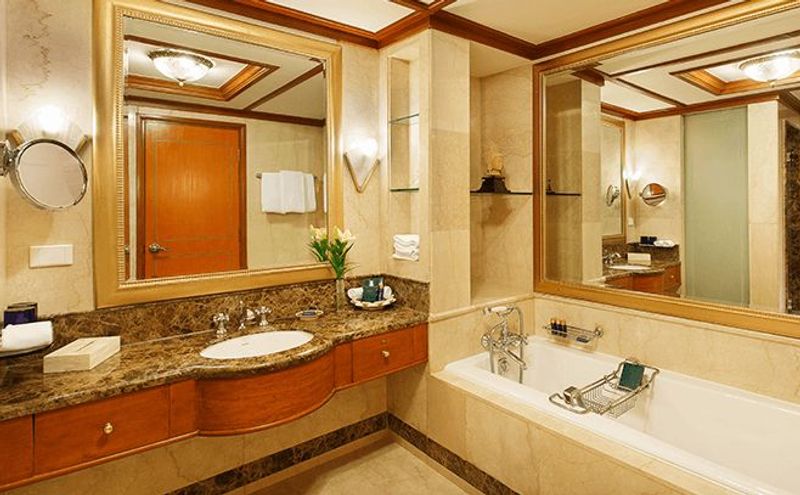 Luxurious & spacious suite bathroom