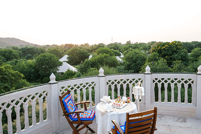 Champagne sundowners