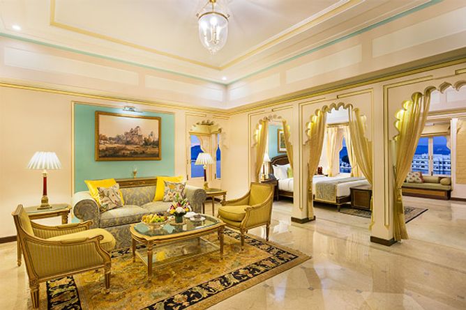 Grand luxury suite
