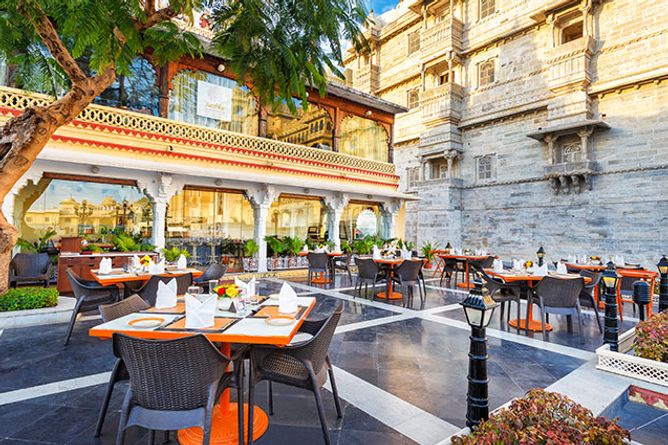 Al fresco dining