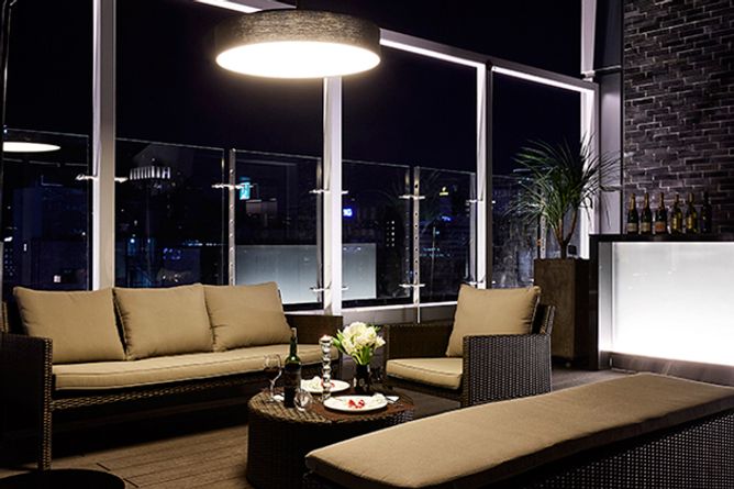 Rooftop Lounge