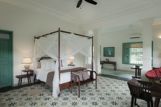 Colonial Suite