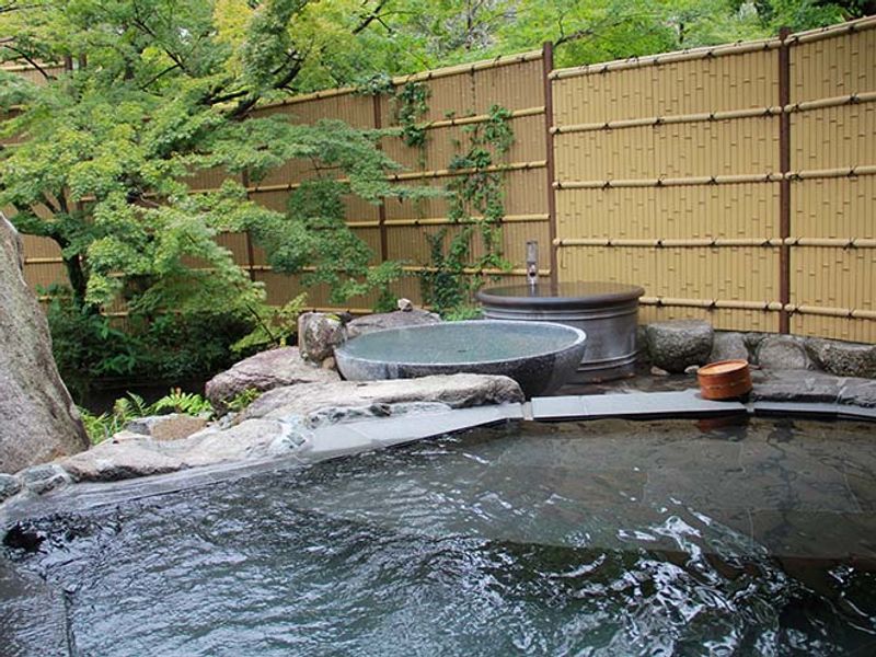 Hot spring bath at Akizuki Onsen Seiryuan