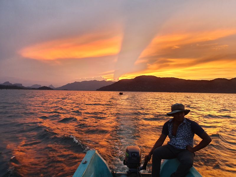 Gal Oya boat safari