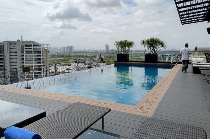 Rooftop pool