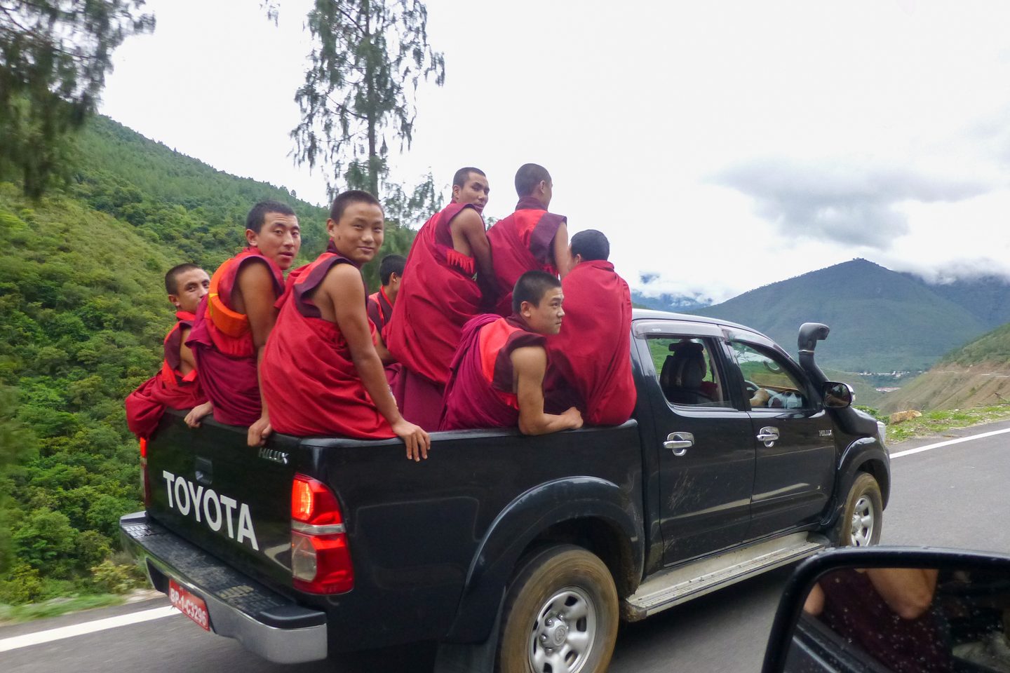 monks in a pickup truck, Bhuatn