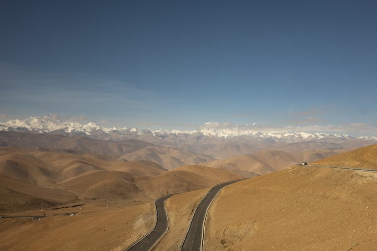 a road going through a valley