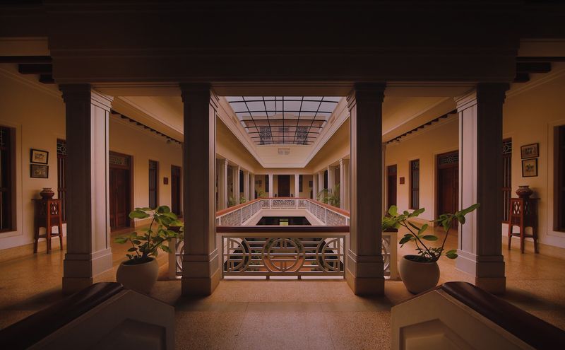 Rooms set along the balcony