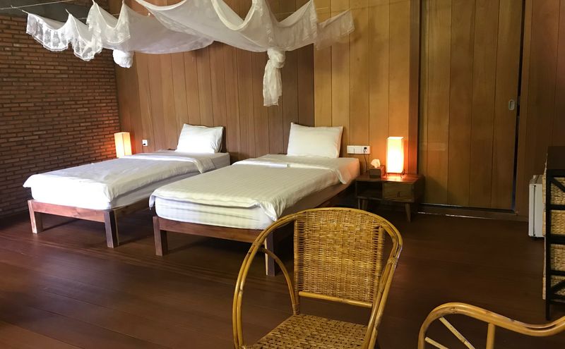 Khmer House twin room