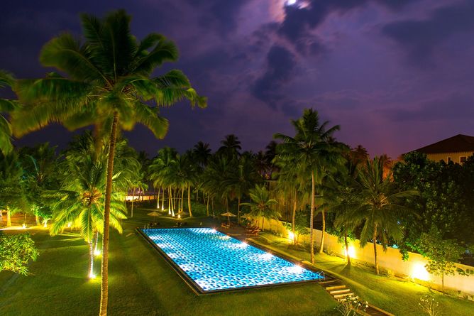 Swimming pool